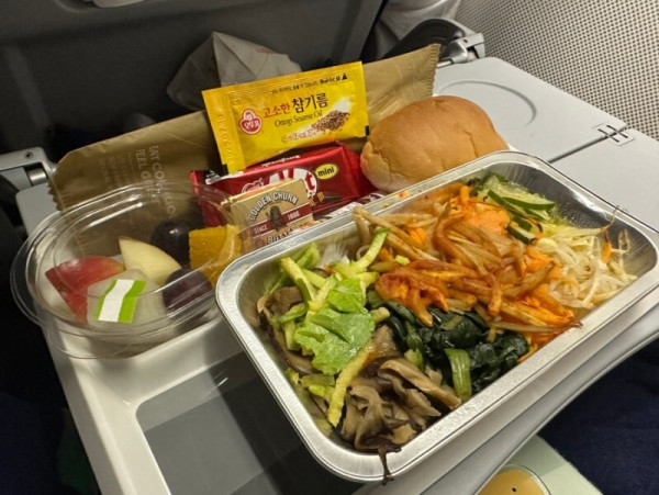 독일 항공사의 비빔밥 먹는법 설명서_2.jpg