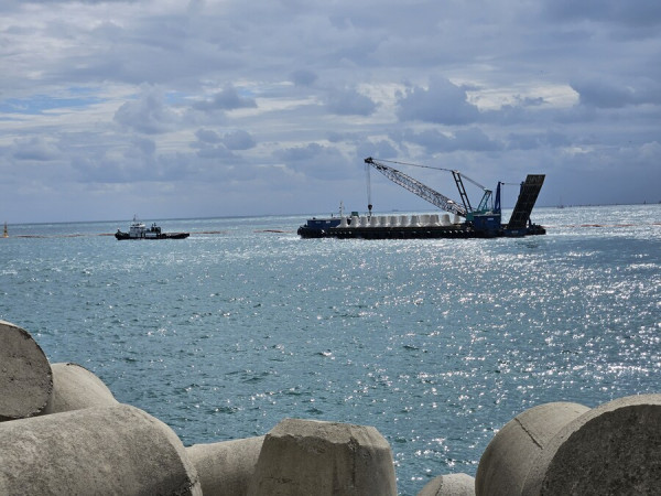 테트라포트 운반선_3.jpg