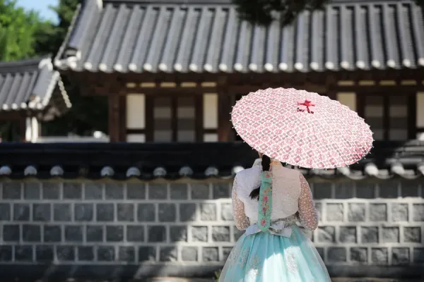 한때 고증빌런들이 유독 난리치던거_1.webp