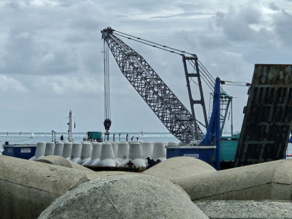 테트라포트 운반선_2.jpg